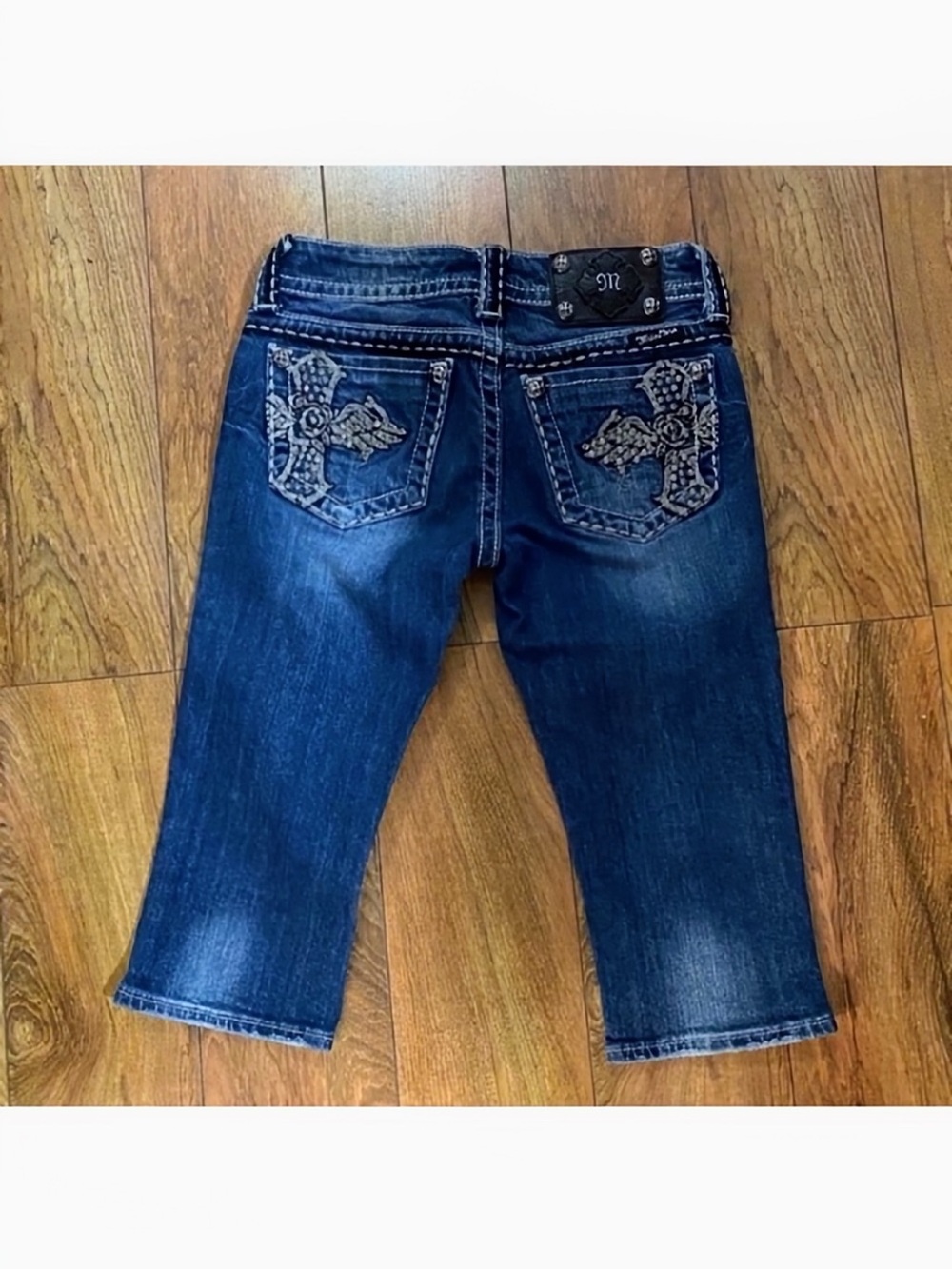 Gorgeous Vintage Miss Me Cropped Jeans Cross Embellished Pockets 16” Inseam